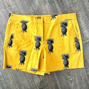 NWT navy Pineapple print short